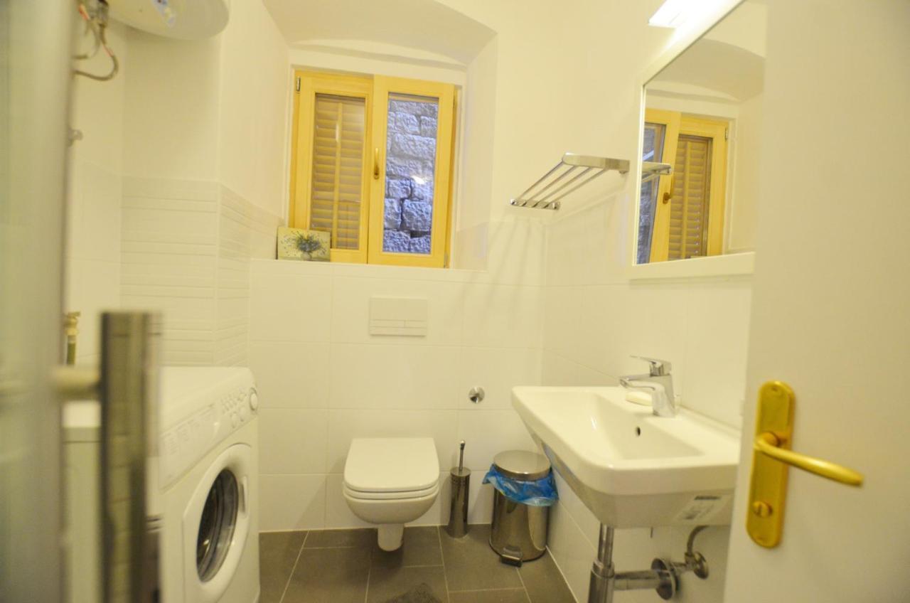 Leko Old Town Apartment Ровінь Екстер'єр фото
